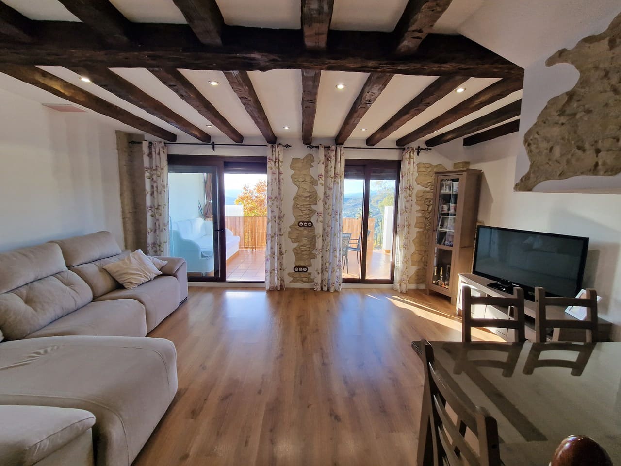 3 soverom Hus til salgs i Alcaucin med svømmebasseng garasje - € 220 000 (Ref: 9558967)