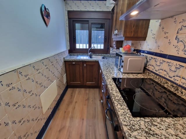 3 bedroom Townhouse for sale in Alcaucín with pool garage - € 220,000 (Ref: 9558967)