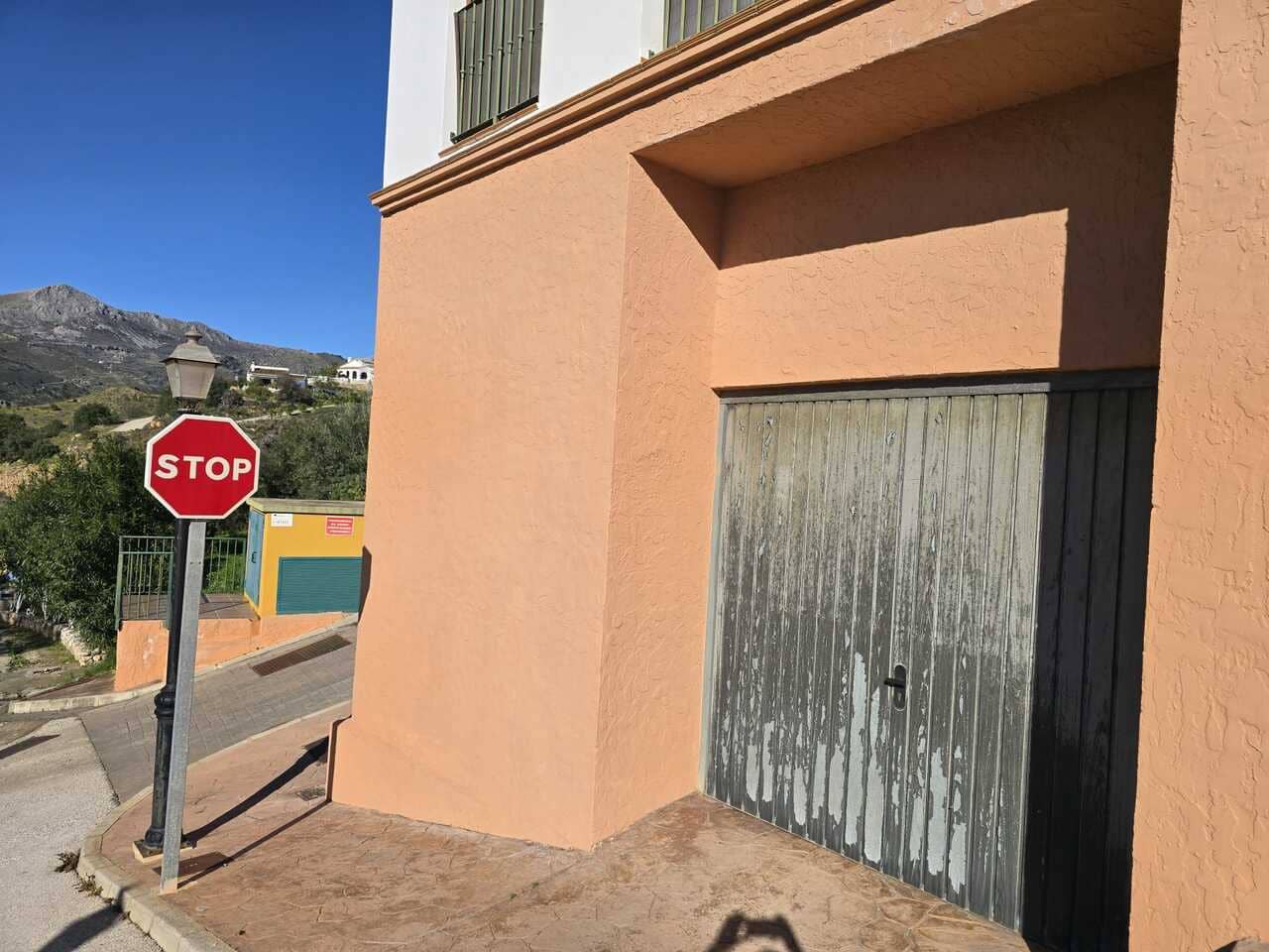 3 bedroom Townhouse for sale in Alcaucin with pool garage - € 220,000 (Ref: 9558967)