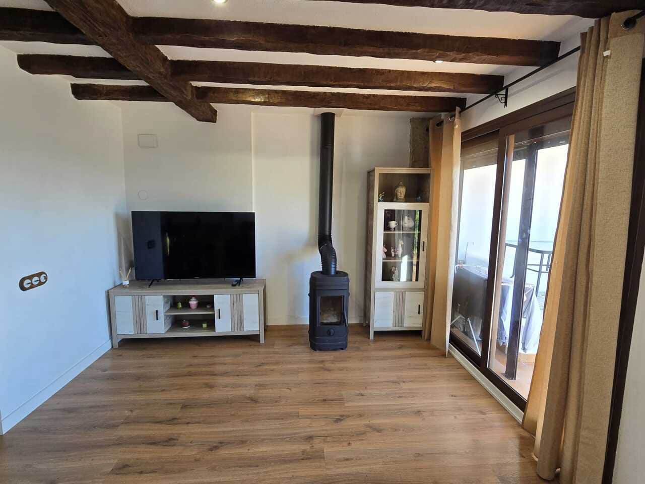 3 bedroom Townhouse for sale in Alcaucin with pool garage - € 220,000 (Ref: 9558967)