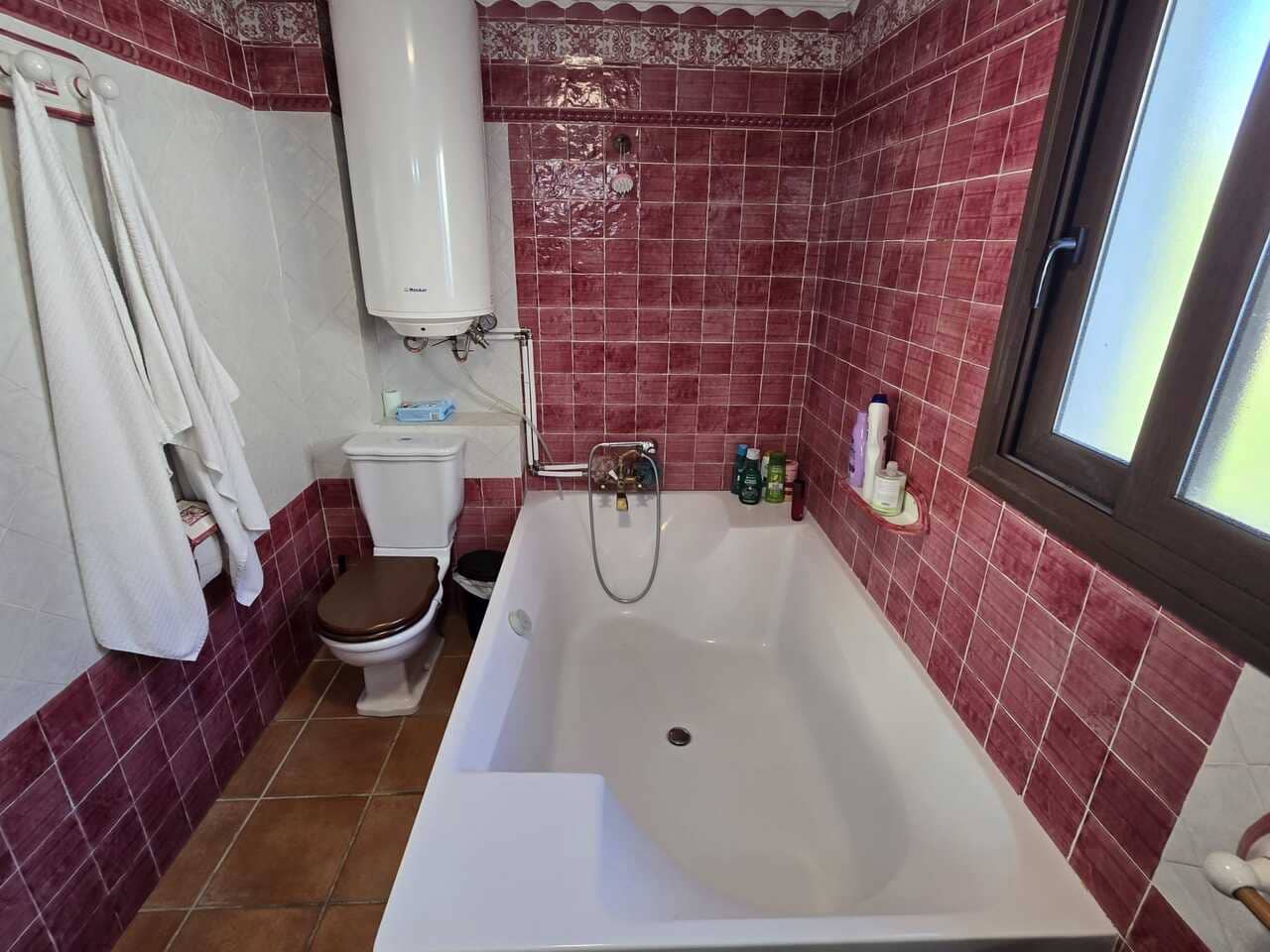 3 bedroom Townhouse for sale in Alcaucin with pool garage - € 220,000 (Ref: 9558967)