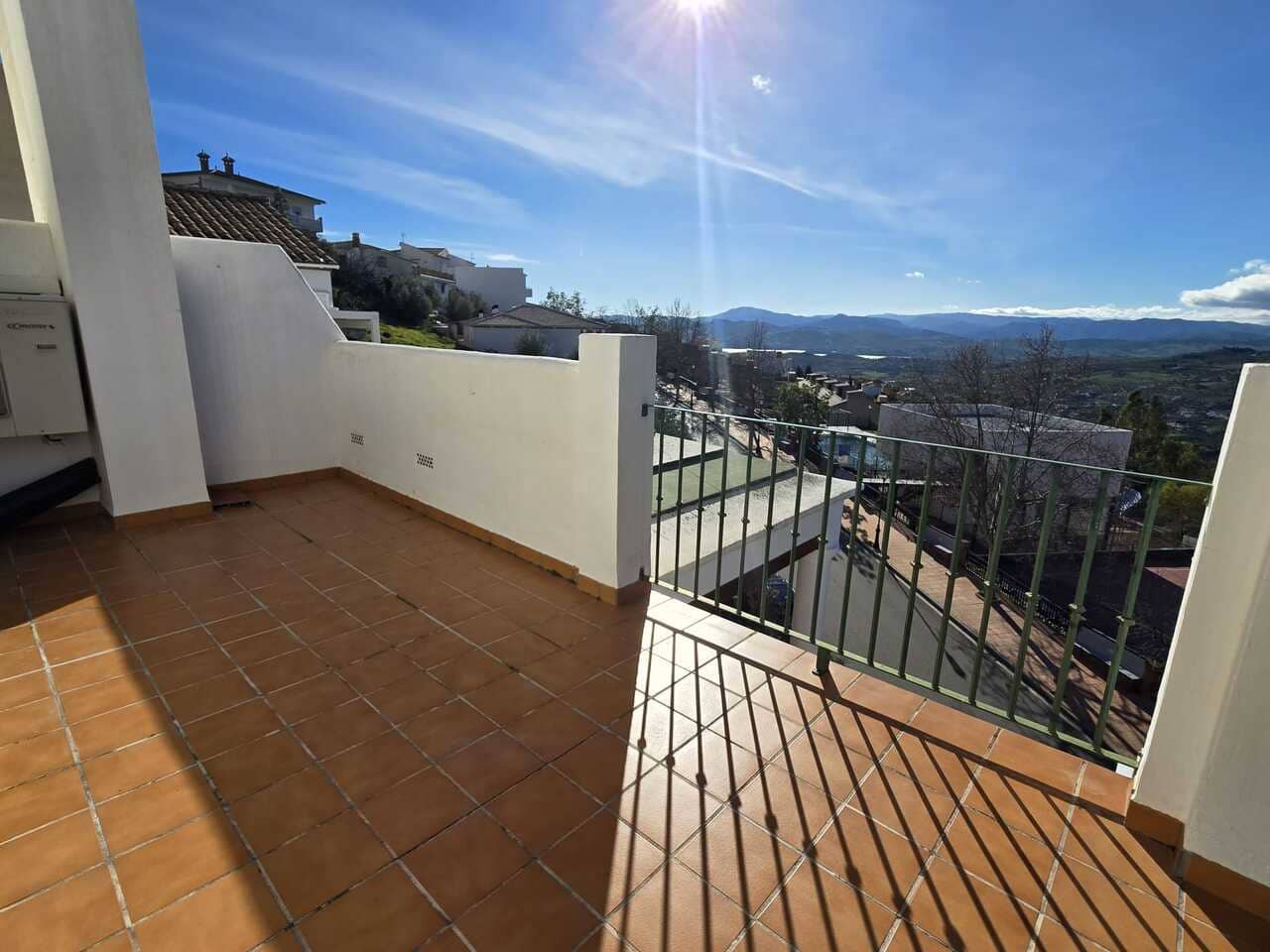 3 bedroom Townhouse for sale in Alcaucin with pool garage - € 220,000 (Ref: 9558967)
