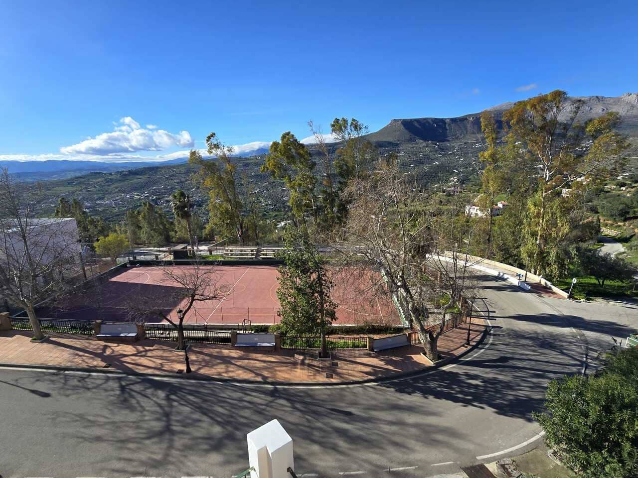 3 bedroom Townhouse for sale in Alcaucin with pool garage - € 220,000 (Ref: 9558967)