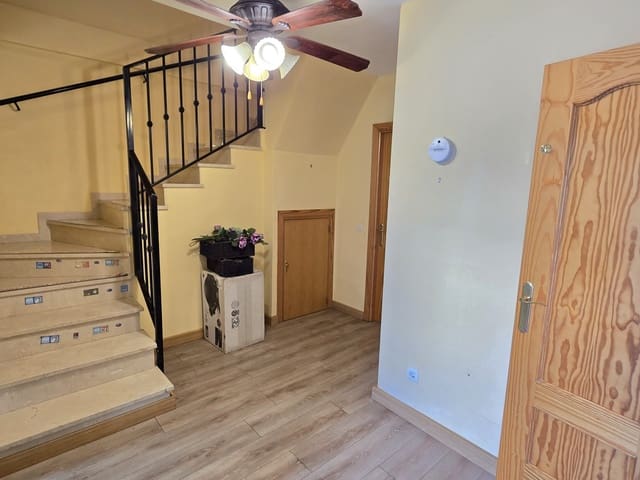 2 bedroom Villa for sale in Viñuela with garage - € 169,950 (Ref: 9559273)