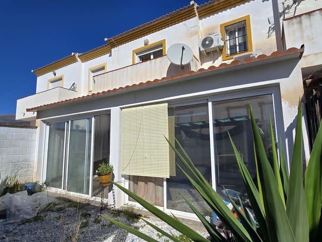 2 bedroom Villa for sale in Viñuela with garage - € 169,950 (Ref: 9559273)