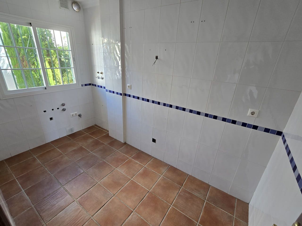 3 quarto Casa em Banda para venda em Alcaucin com piscina garagem - 195 000 € (Ref: 9569478)