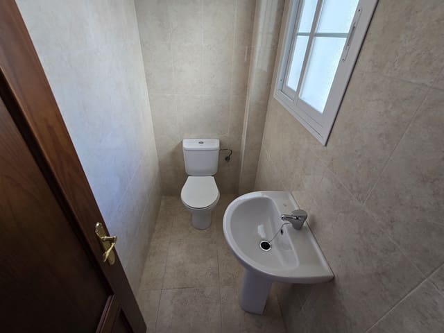 3 chambre Maison de Ville à vendre à Alcaucín avec piscine garage - 195 000 € (Ref: 9569478)