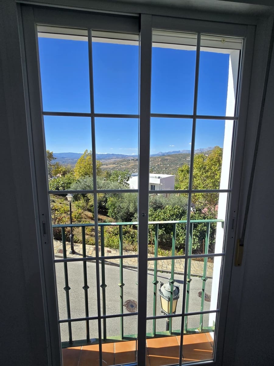 3 quarto Casa em Banda para venda em Alcaucin com piscina garagem - 195 000 € (Ref: 9569478)