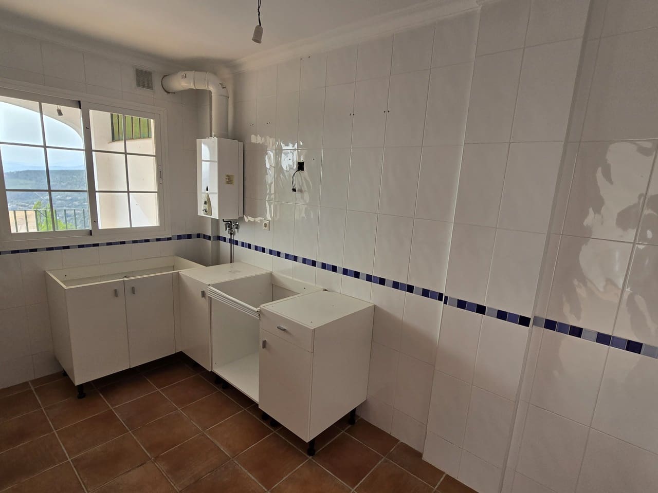 3 bedroom Townhouse for sale in Alcaucin with pool garage - € 195,000 (Ref: 9569478)