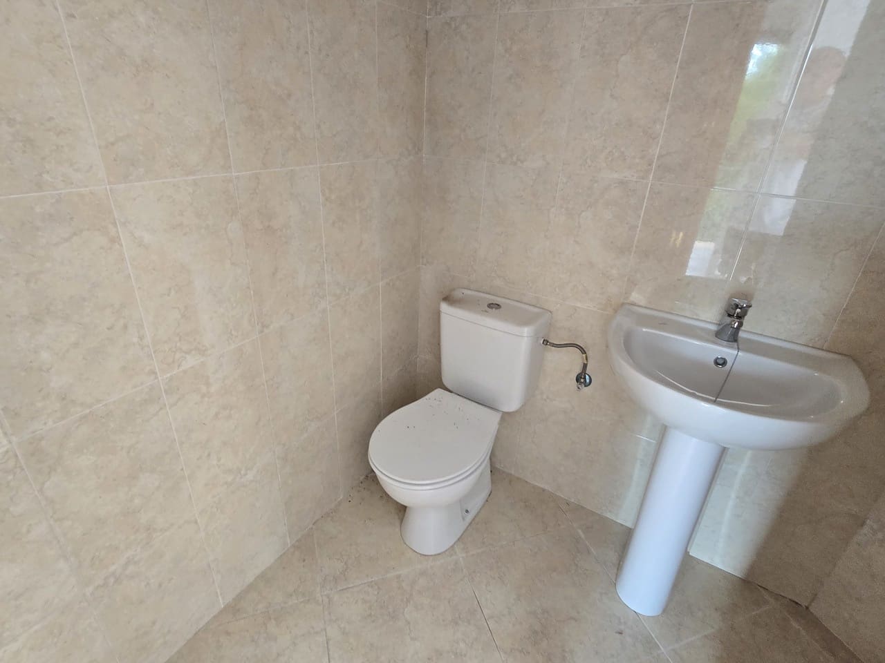 3 bedroom Townhouse for sale in Alcaucin with pool garage - € 195,000 (Ref: 9569478)