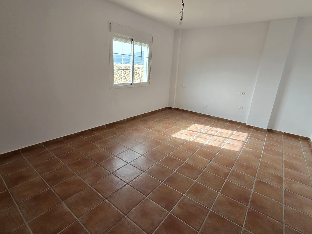 3 bedroom Townhouse for sale in Alcaucin with pool garage - € 195,000 (Ref: 9569478)