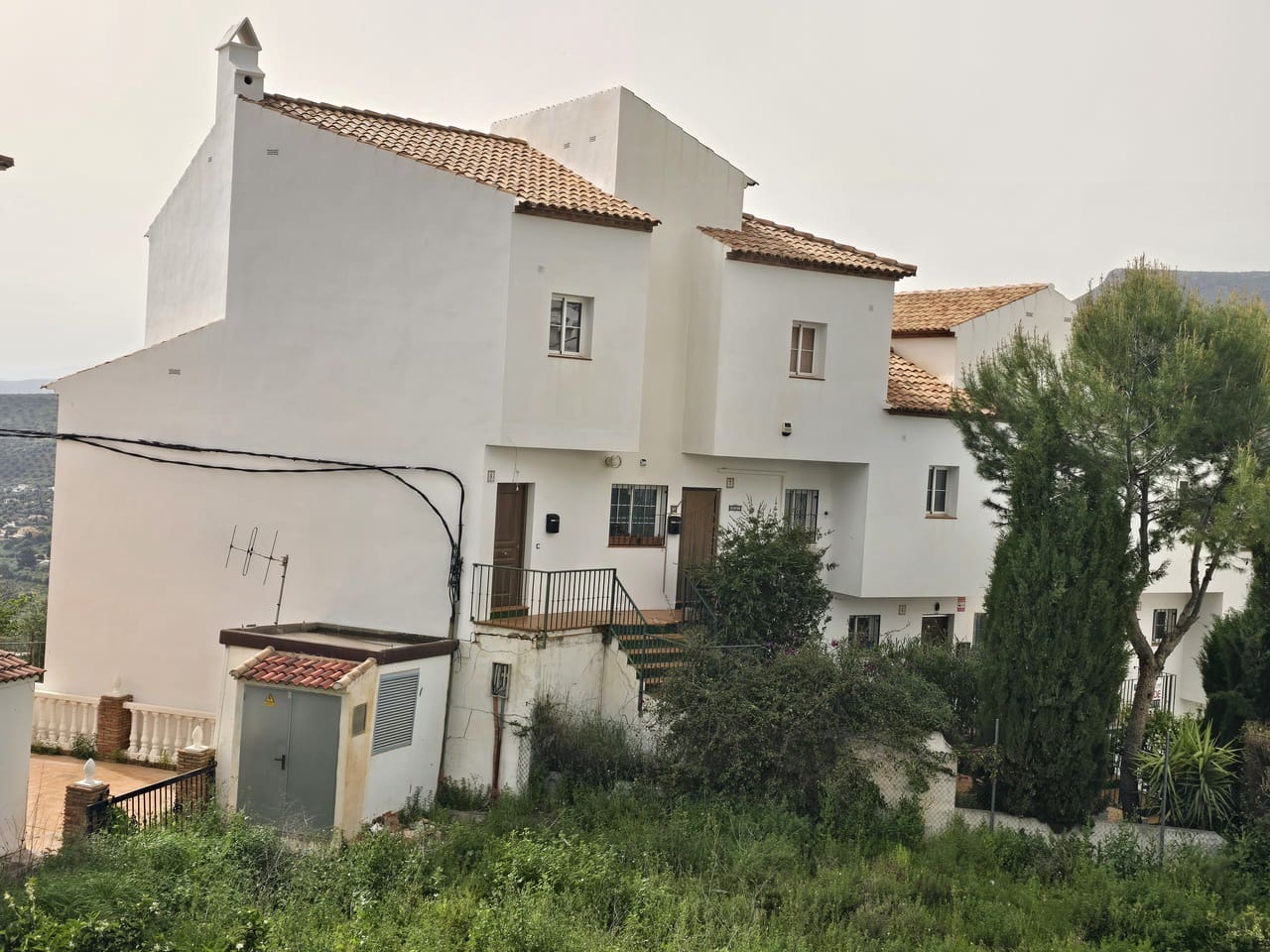 3 bedroom Townhouse for sale in Alcaucin with pool garage - € 195,000 (Ref: 9569478)