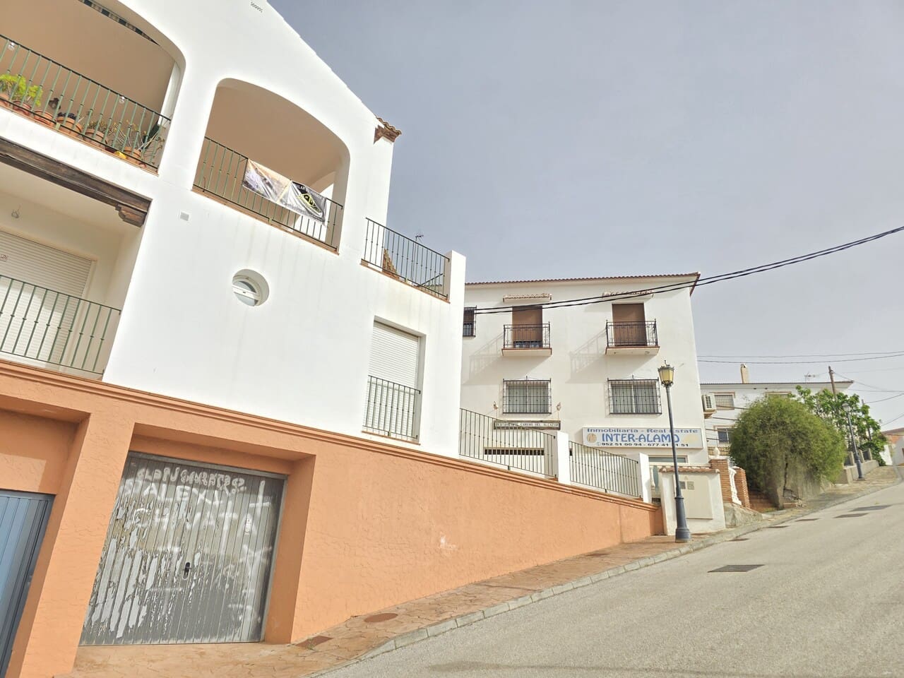 3 bedroom Townhouse for sale in Alcaucin with pool garage - € 195,000 (Ref: 9569478)