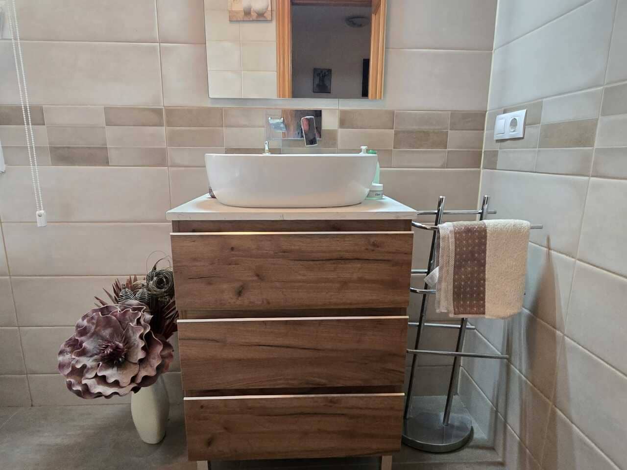 2 bedroom Apartment for sale in Alcaucin with pool garage - € 175,000 (Ref: 9592216)