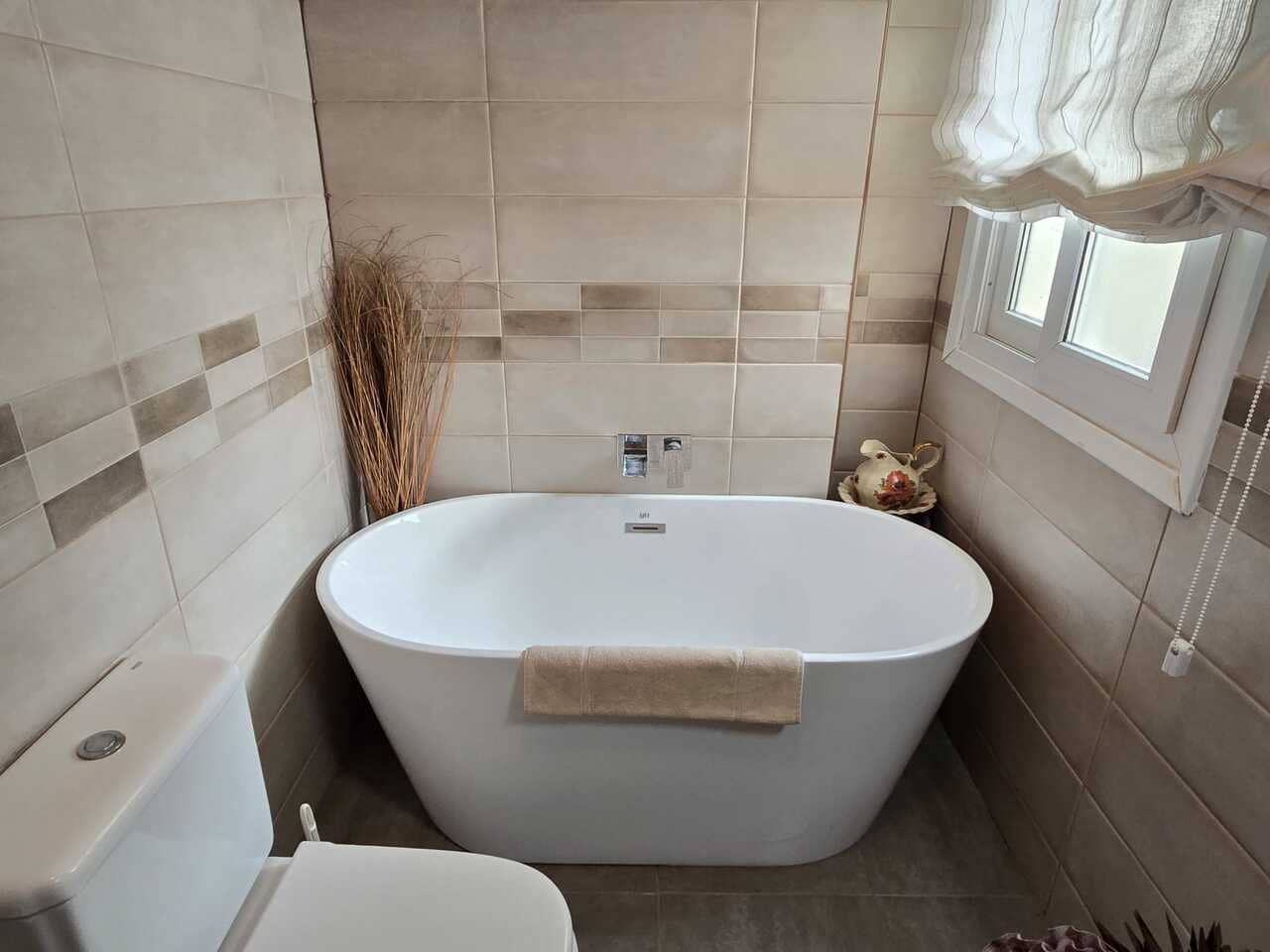 2 bedroom Apartment for sale in Alcaucin with pool garage - € 175,000 (Ref: 9592216)