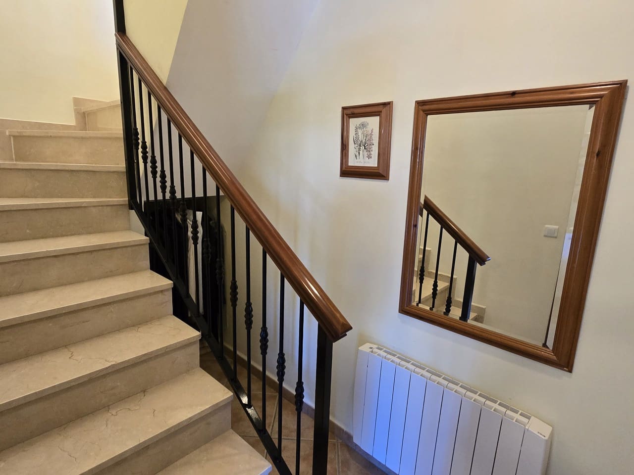 3 bedroom Villa for sale in Vinuela with pool garage - € 525,000 (Ref: 9609553)