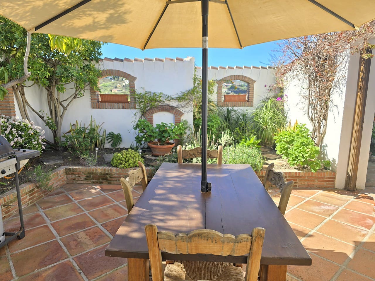 3 bedroom Villa for sale in Vinuela with pool garage - € 525,000 (Ref: 9609553)