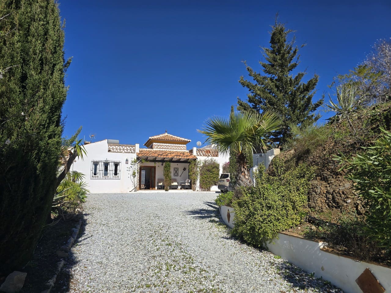 3 bedroom Villa for sale in Vinuela with pool garage - € 525,000 (Ref: 9609553)