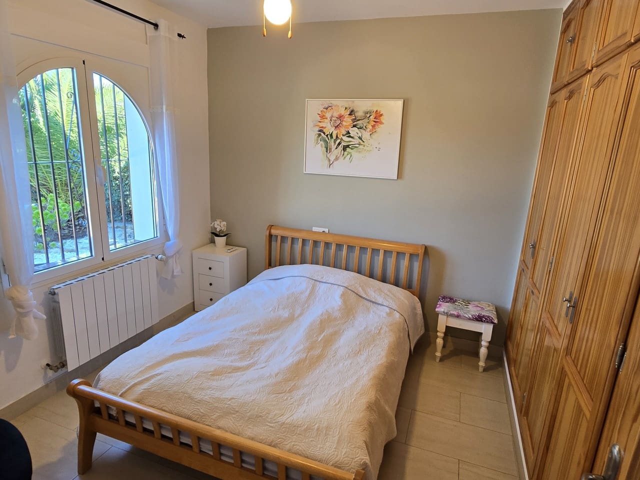 3 makuuhuone Huvila myytävänä paikassa Alcaucin mukana uima-altaan 
autotalli - 375 000 € (Ref: 9610116)