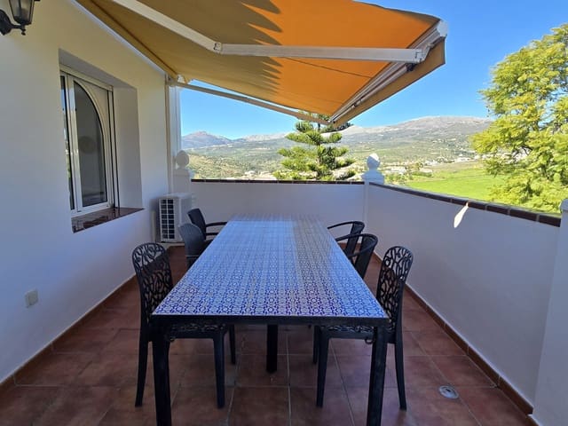 3 camera da letto Villa in vendita in Alcaucín con piscina garage - 375.000 € (Rif: 9610116)