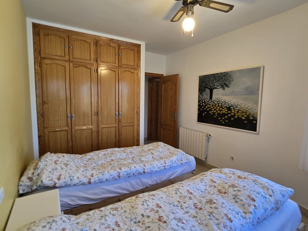 3 makuuhuone Huvila myytävänä paikassa Alcaucin mukana uima-altaan 
autotalli - 375 000 € (Ref: 9610116)