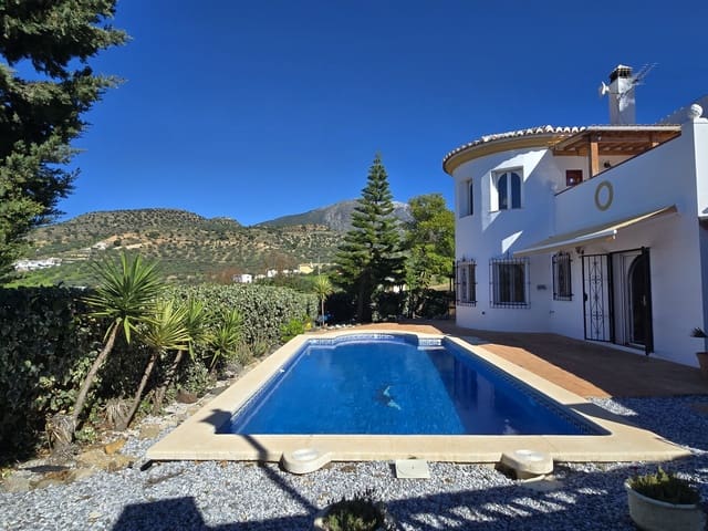 3 camera da letto Villa in vendita in Alcaucín con piscina garage - 375.000 € (Rif: 9610116)