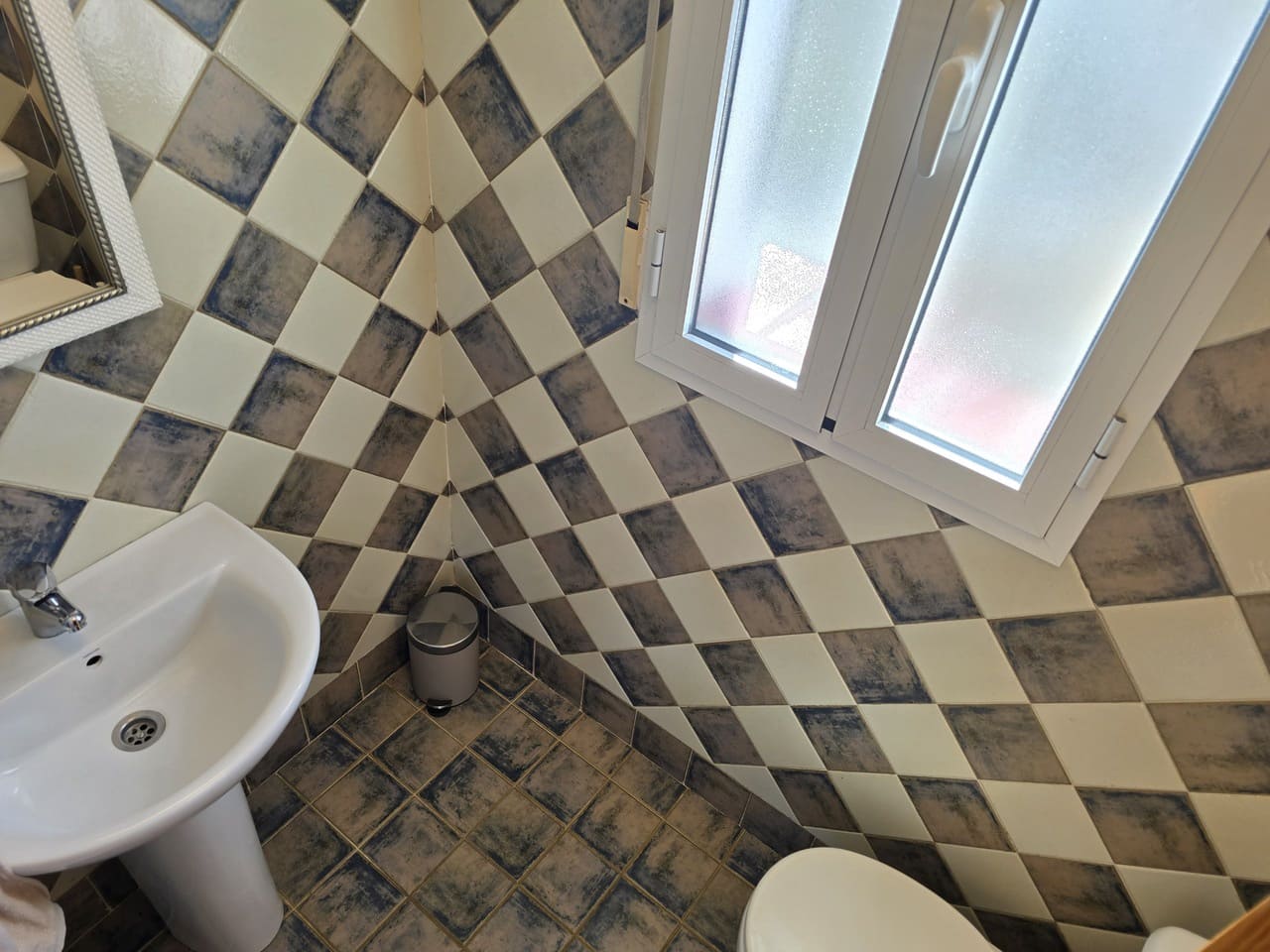 3 makuuhuone Huvila myytävänä paikassa Alcaucin mukana uima-altaan 
autotalli - 375 000 € (Ref: 9610116)