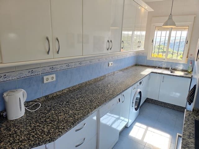 4 soverom Villa til salgs i Benamargosa med svømmebasseng garasje - € 365 000 (Ref: 9612038)