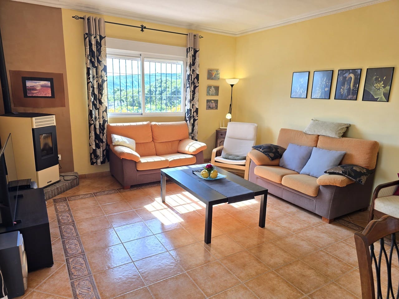 4 soverom Villa til salgs i Benamargosa med svømmebasseng garasje - € 365 000 (Ref: 9612038)