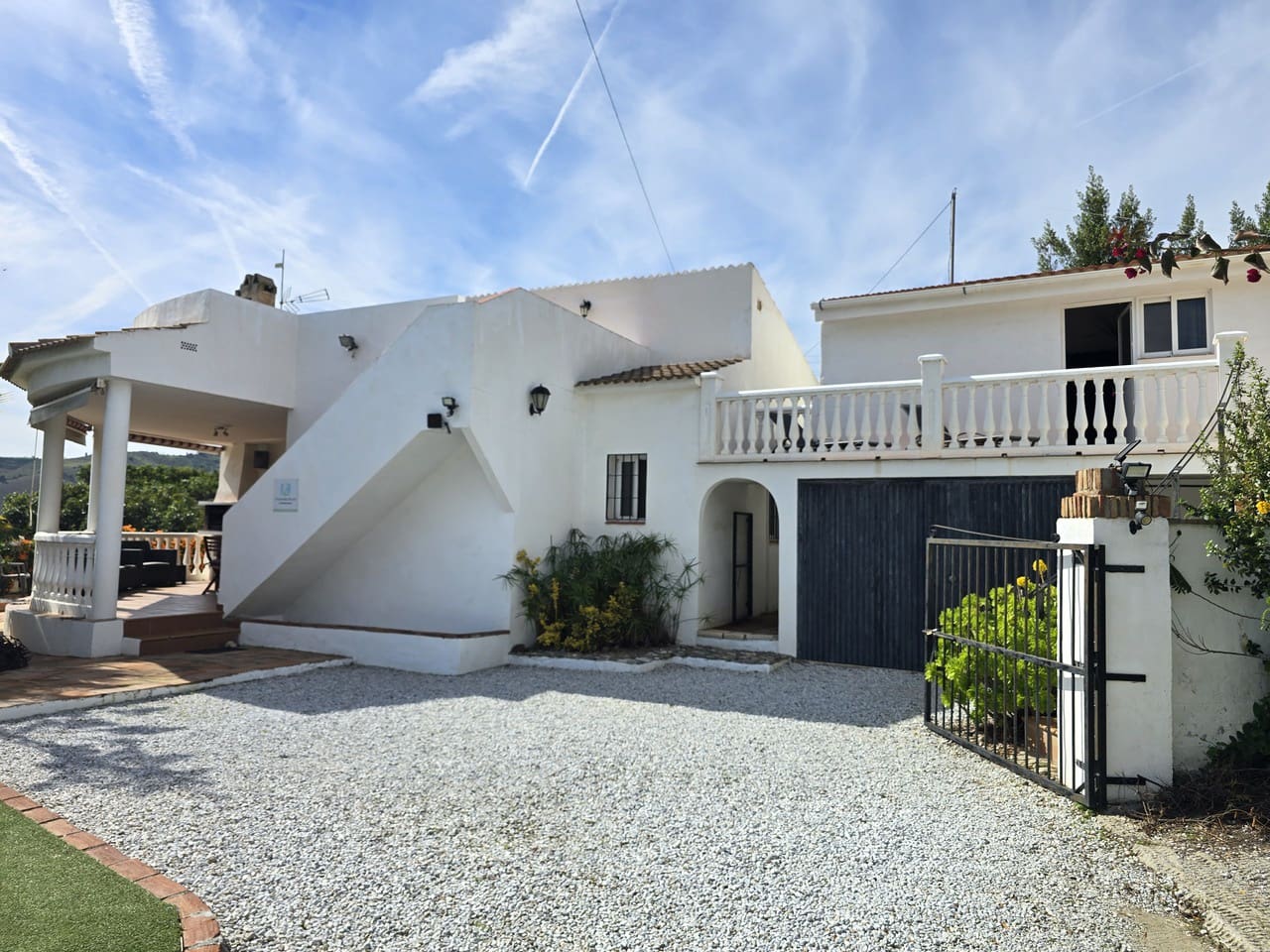 4 soverom Villa til salgs i Benamargosa med svømmebasseng garasje - € 365 000 (Ref: 9612038)