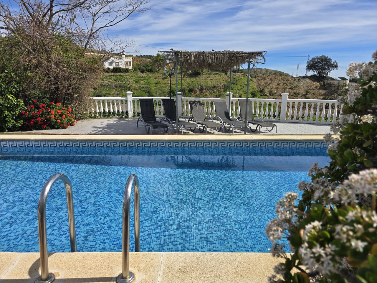 4 soverom Villa til salgs i Benamargosa med svømmebasseng garasje - € 365 000 (Ref: 9612038)