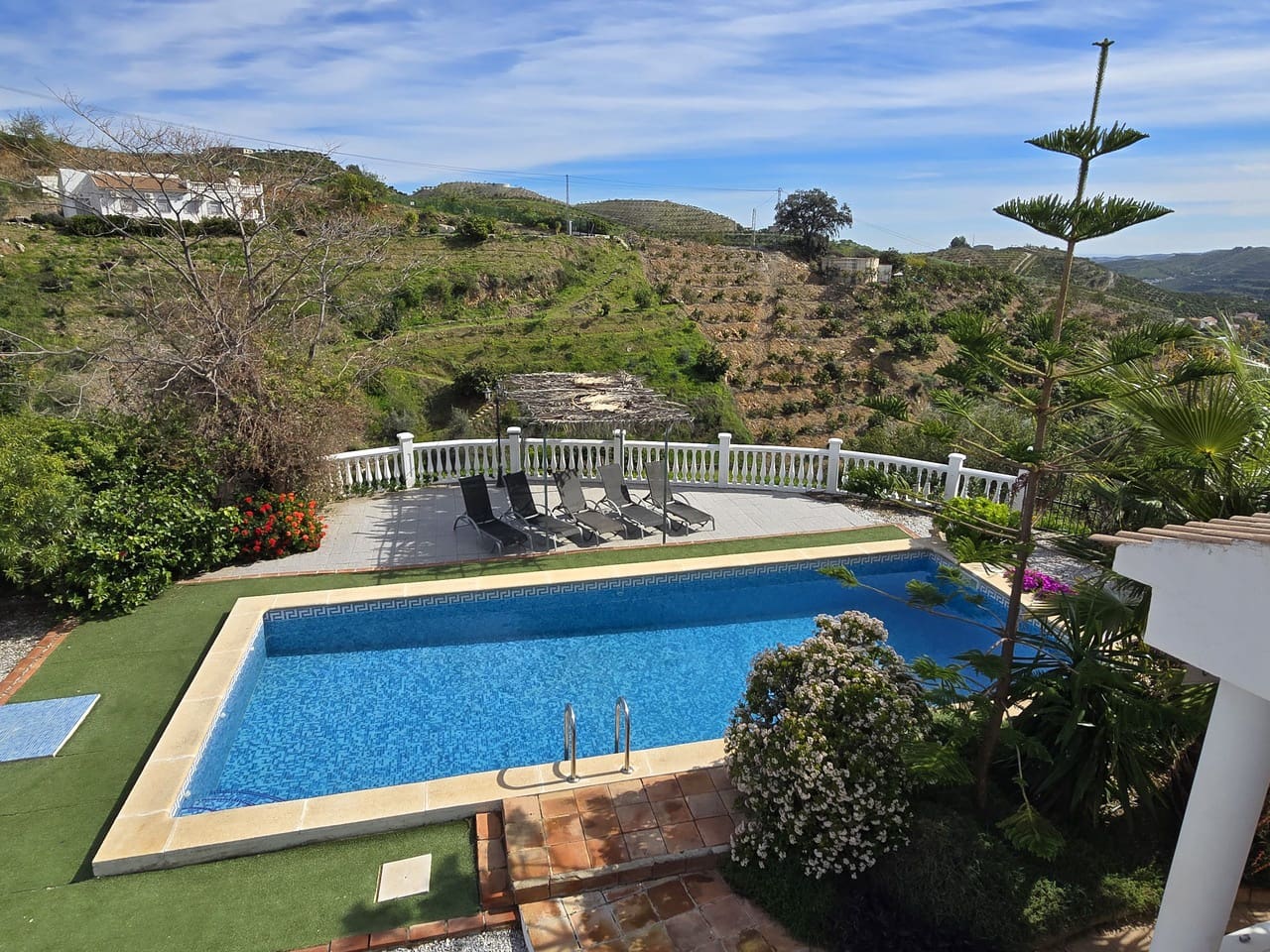 4 soverom Villa til salgs i Benamargosa med svømmebasseng garasje - € 365 000 (Ref: 9612038)