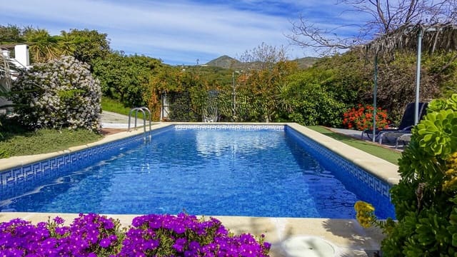 4 Zimmer Villa zu verkaufen in Benamargosa mit Pool Garage - 365.000 € (Ref: 9612038)