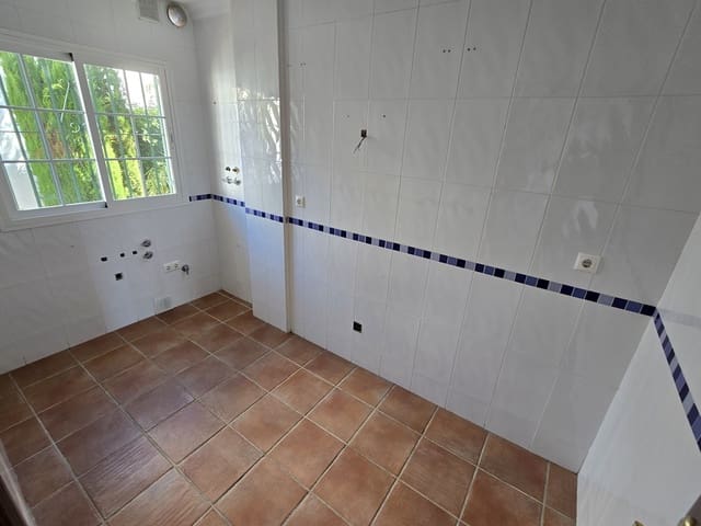 3 quarto Casa em Banda para venda em Alcaucín com piscina garagem - 185 000 € (Ref: 9626566)