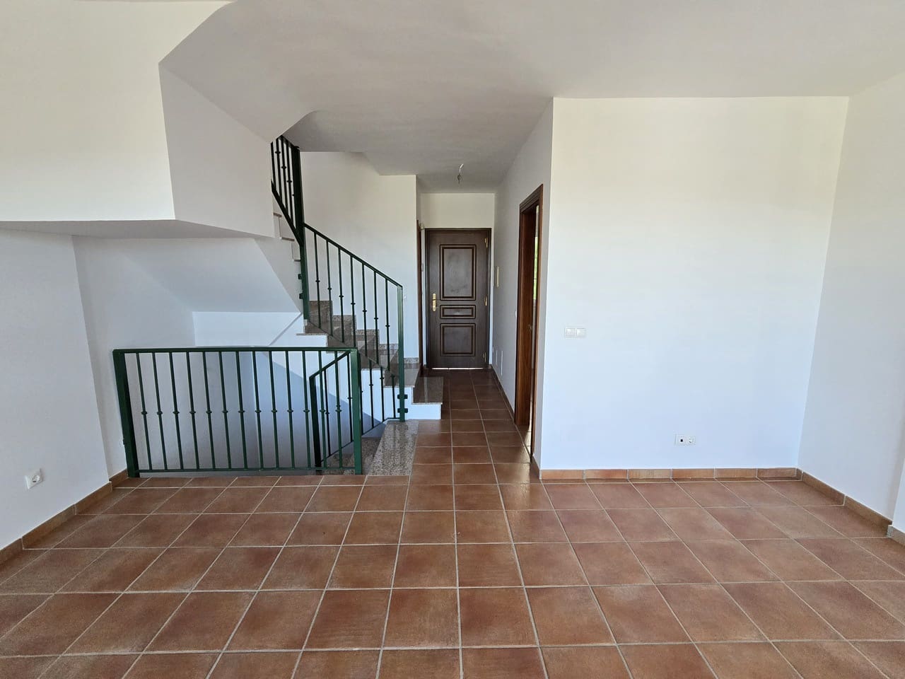 3 quarto Casa em Banda para venda em Alcaucin com piscina garagem - 185 000 € (Ref: 9626566)