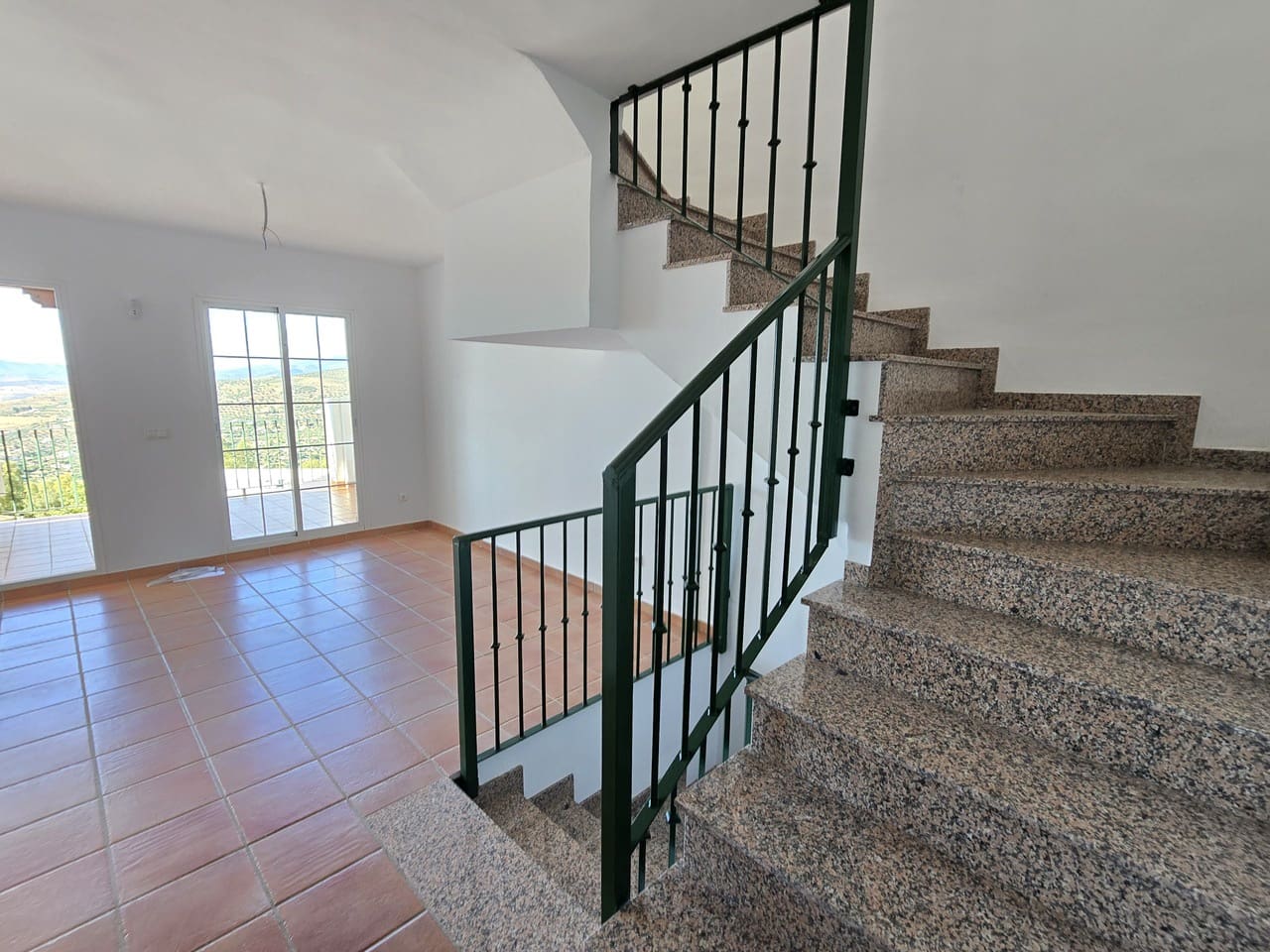 3 soverom Hus til salgs i Alcaucin med svømmebasseng garasje - € 175 000 (Ref: 9626567)