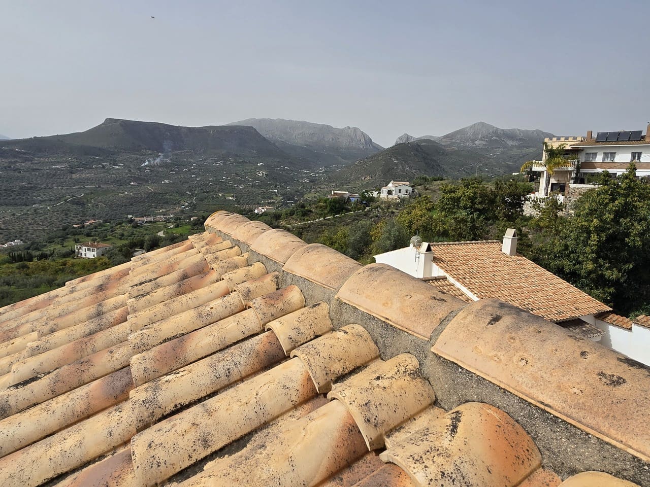 3 bedroom Townhouse for sale in Alcaucin with pool garage - € 175,000 (Ref: 9626567)