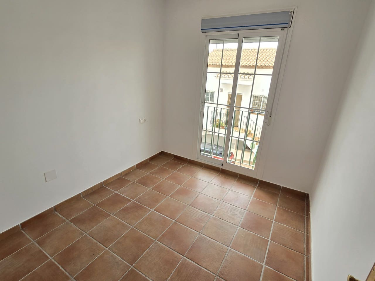 3 bedroom Townhouse for sale in Alcaucin with pool garage - € 175,000 (Ref: 9626567)