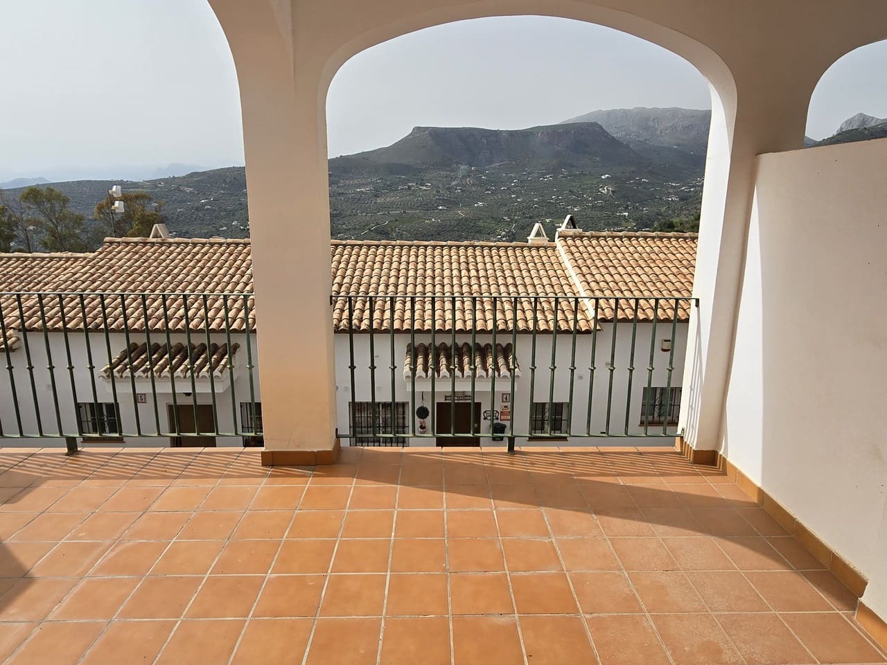 3 bedroom Townhouse for sale in Alcaucin with pool garage - € 175,000 (Ref: 9626567)