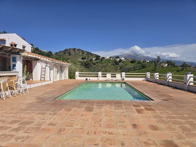 4 sypialnia Willa na sprzedaż w Vélez-Málaga z basenem garażem - 579 000 € (Ref: 9694241)