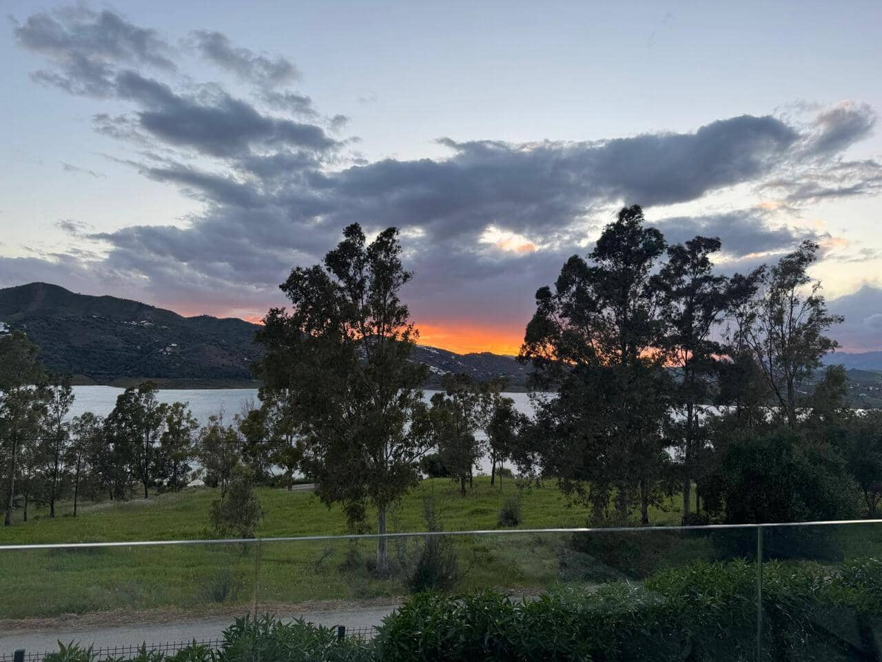 4 soveværelse Villa til salg i Vinuela med swimmingpool garage - € 950.000 (Ref: 9696890)