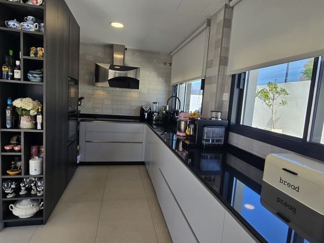 4 soveværelse Villa til salg i Viñuela med swimmingpool garage - € 950.000 (Ref: 9696890)