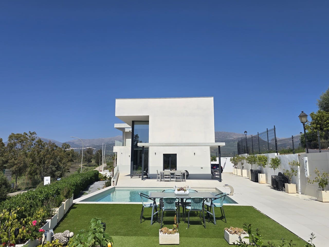 4 soveværelse Villa til salg i Vinuela med swimmingpool garage - € 950.000 (Ref: 9696890)