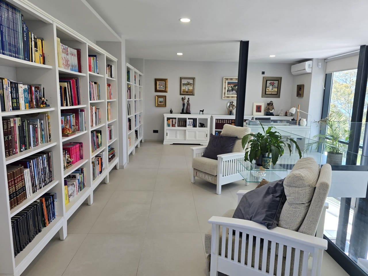 4 soveværelse Villa til salg i Vinuela med swimmingpool garage - € 950.000 (Ref: 9696890)