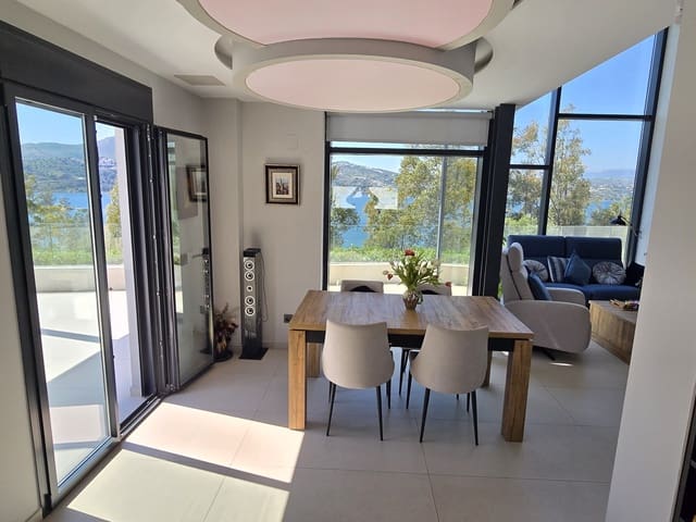 4 soveværelse Villa til salg i Viñuela med swimmingpool garage - € 950.000 (Ref: 9696890)