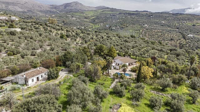 5 camera da letto Villa in vendita in Periana con piscina garage - 575.000 € (Rif: 9699812)