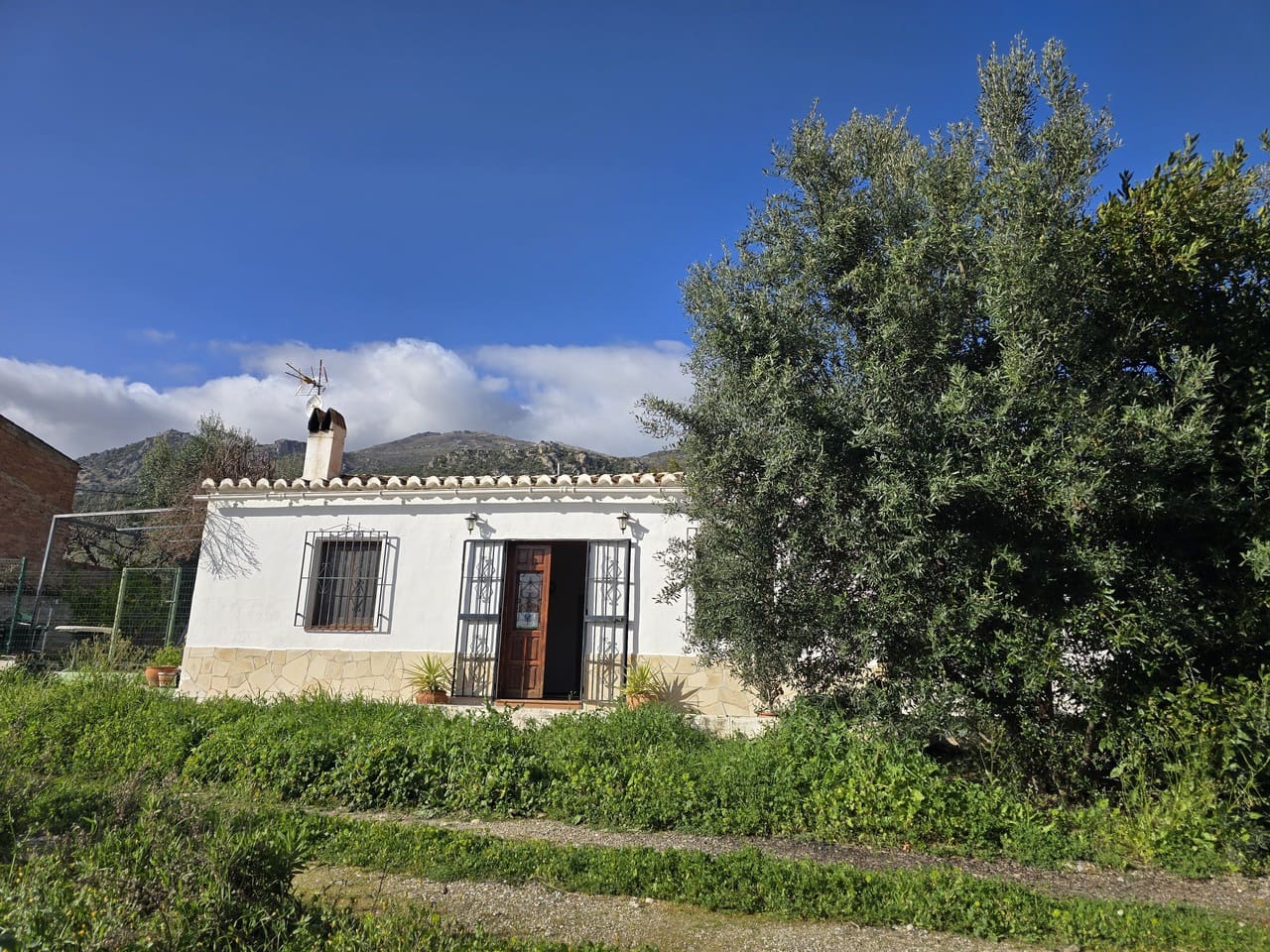 5 bedroom Villa for sale in Periana with pool garage - € 575,000 (Ref: 9699812)