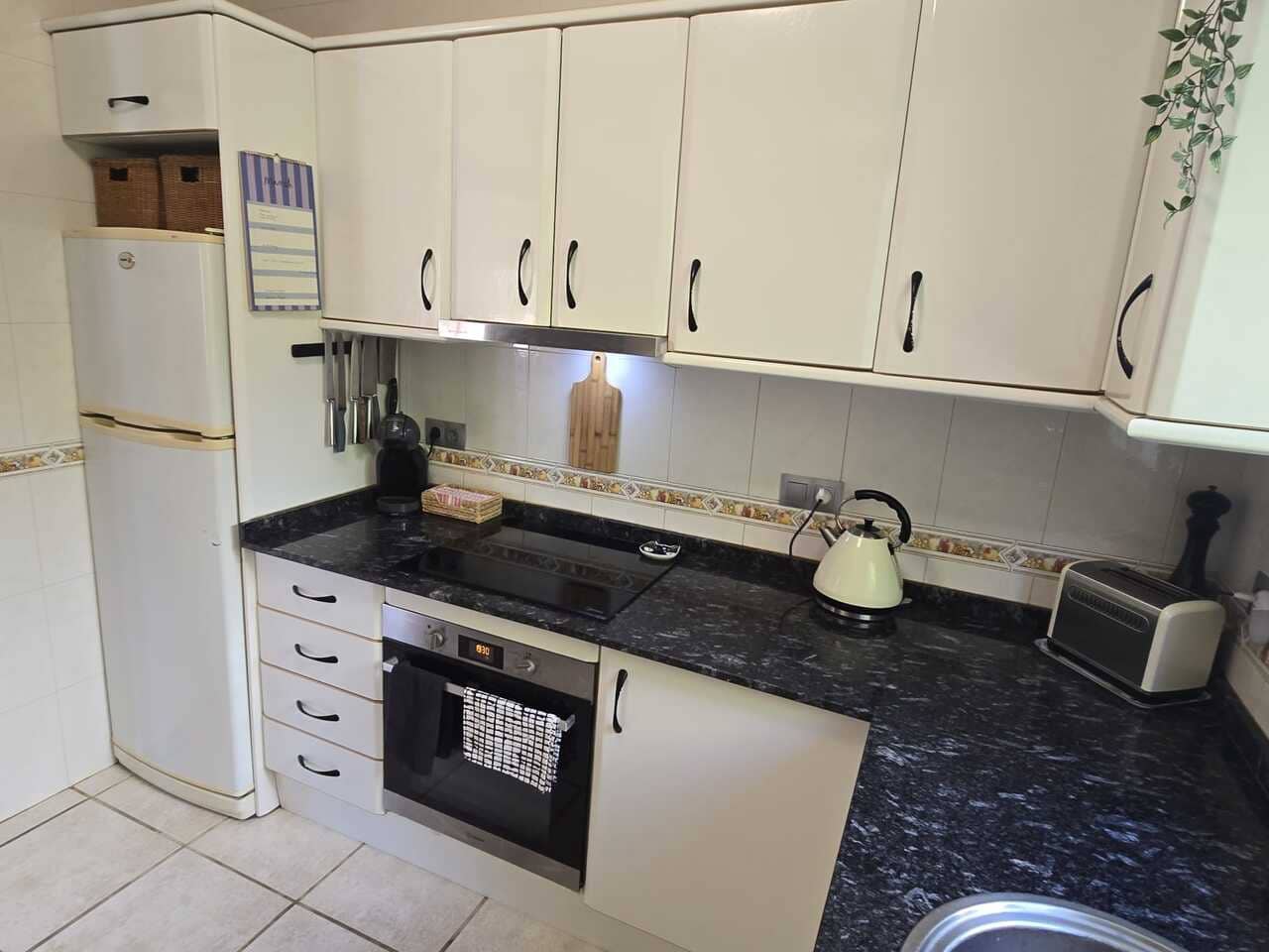 3 bedroom Villa for sale in Vinuela with pool garage - € 347,500 (Ref: 9712421)