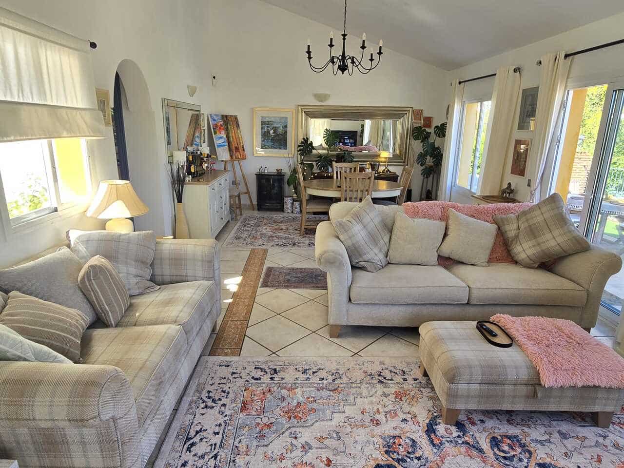 3 bedroom Villa for sale in Vinuela with pool garage - € 347,500 (Ref: 9712421)