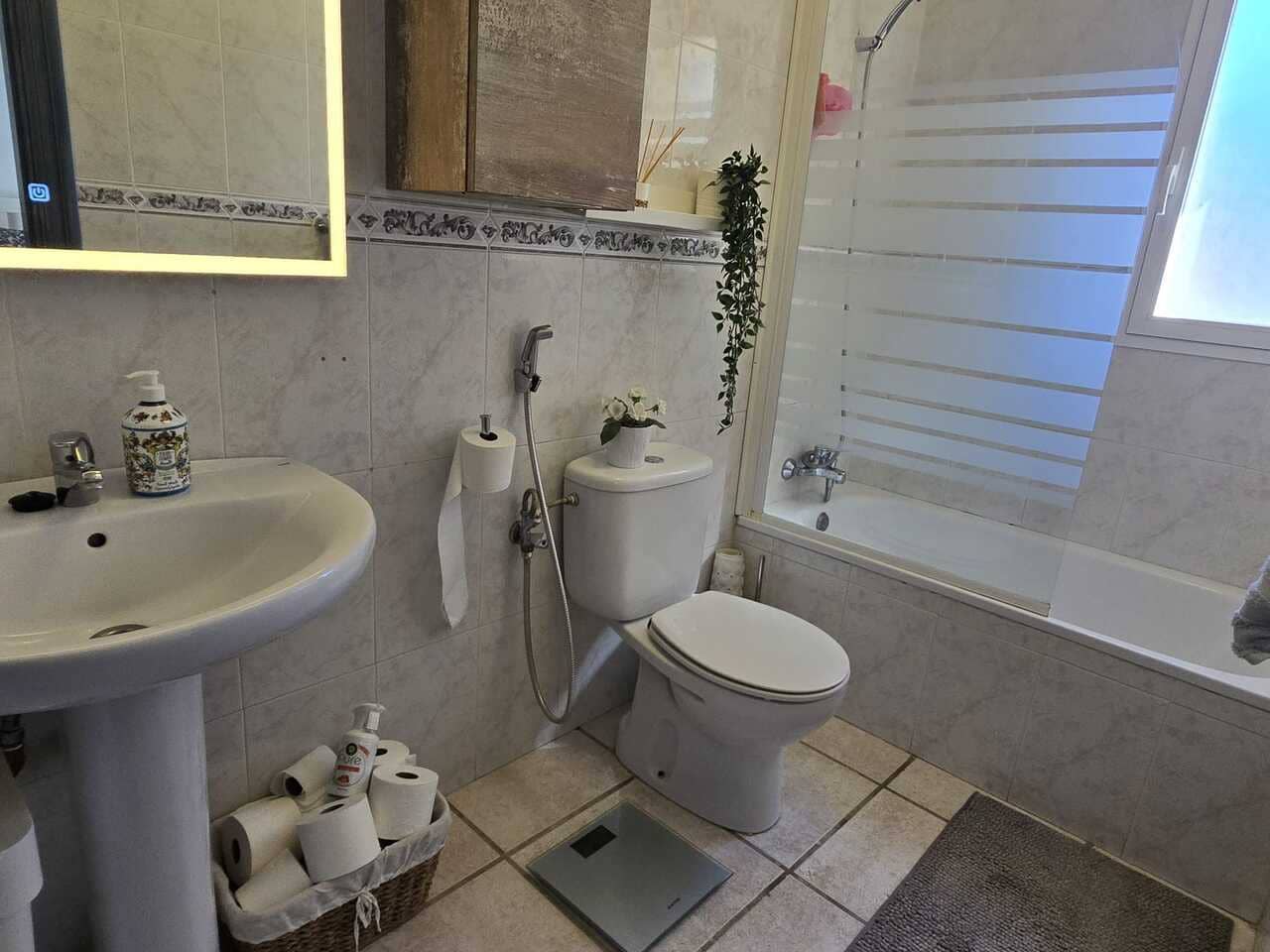 3 bedroom Villa for sale in Vinuela with pool garage - € 347,500 (Ref: 9712421)